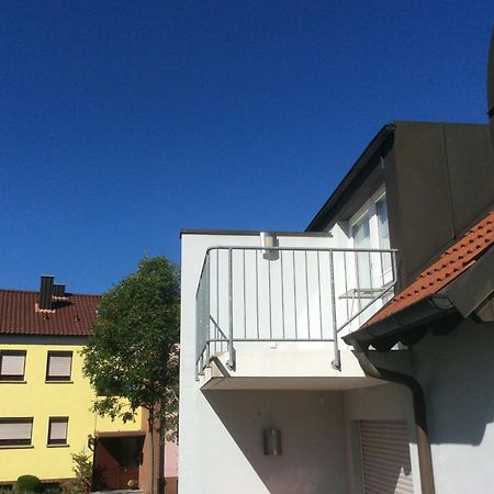 Studio Ochsenfurt Mit Sonnigem Balkon Екстериор снимка