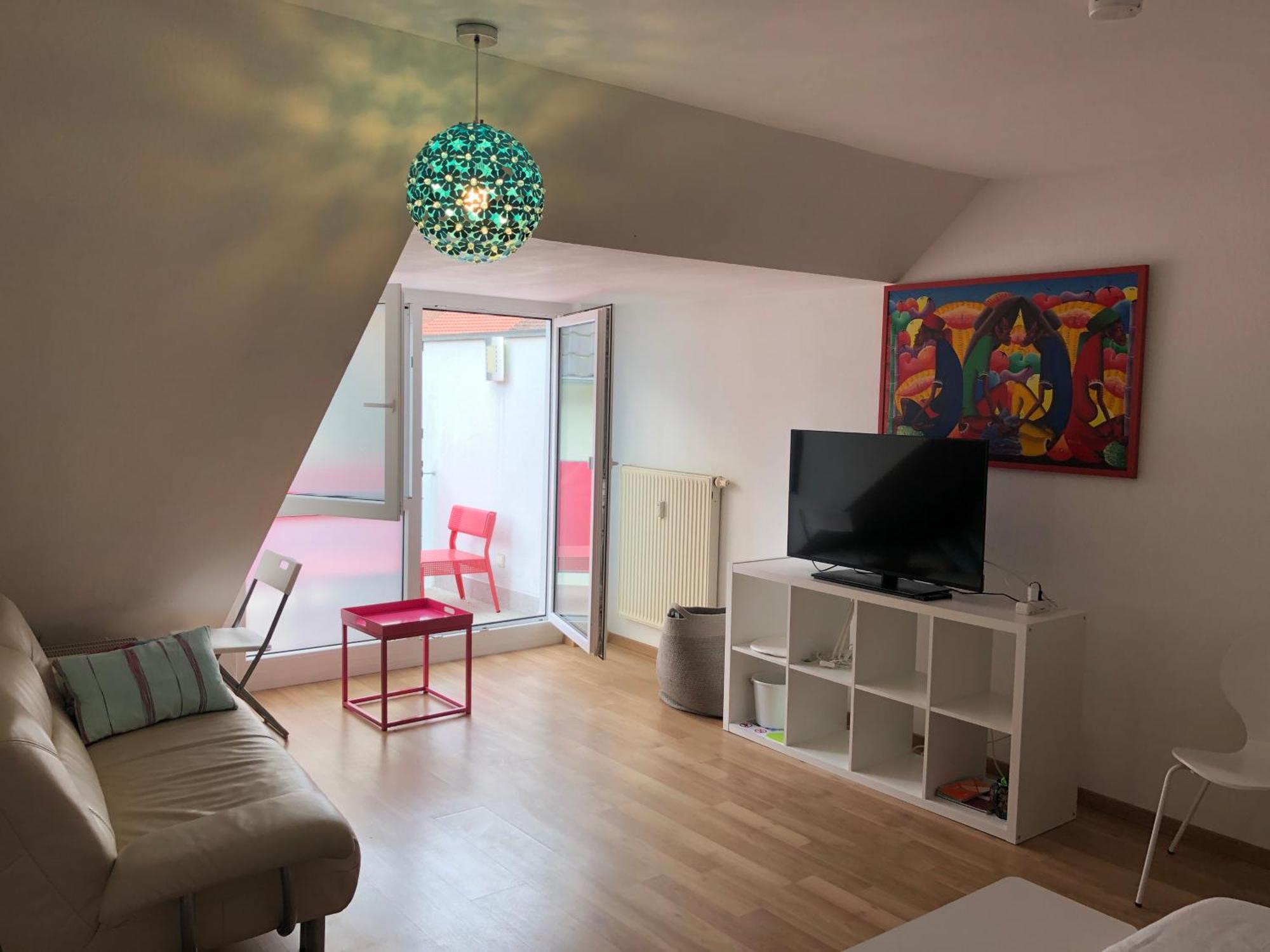 Studio Ochsenfurt Mit Sonnigem Balkon Екстериор снимка