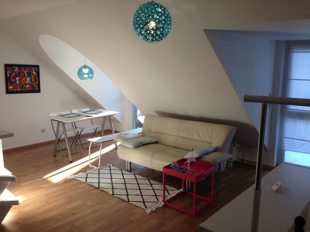 Studio Ochsenfurt Mit Sonnigem Balkon Apartment Екстериор снимка