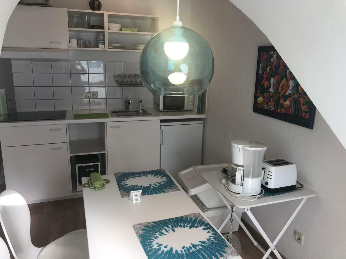 Studio Ochsenfurt Mit Sonnigem Balkon Екстериор снимка